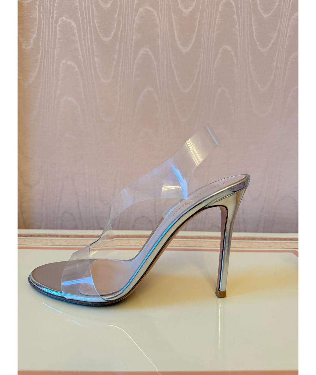 GIANVITO ROSSI Серебряные неопреновые босоножки, фото 6