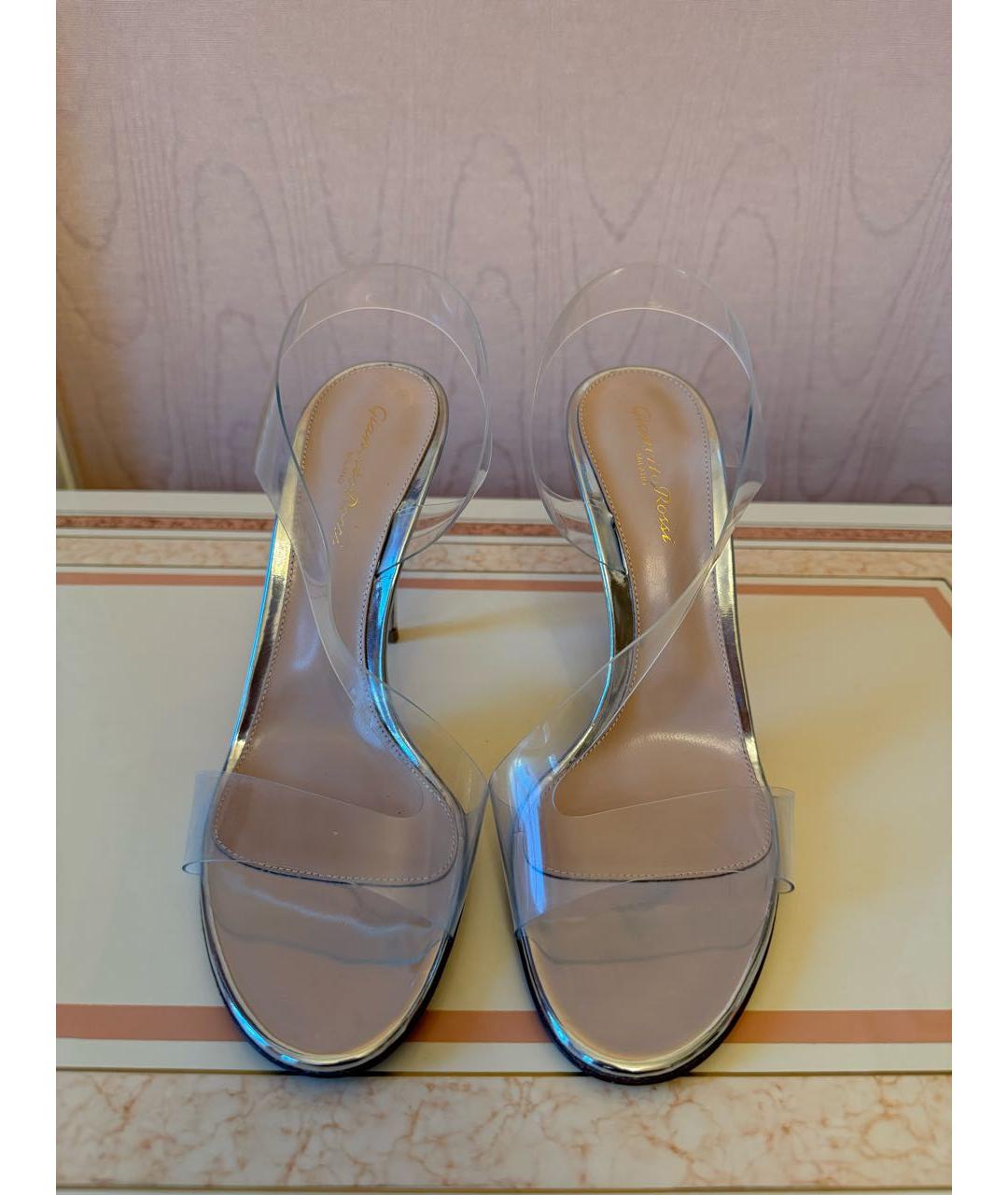 GIANVITO ROSSI Серебряные неопреновые босоножки, фото 2