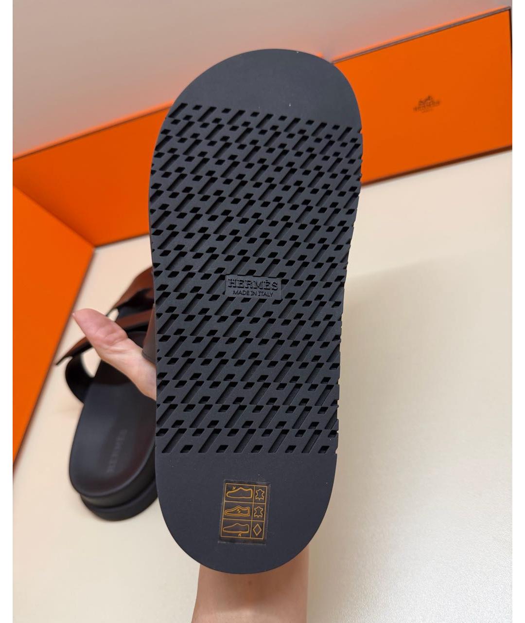 HERMES Черные кожаные шлепанцы, фото 5