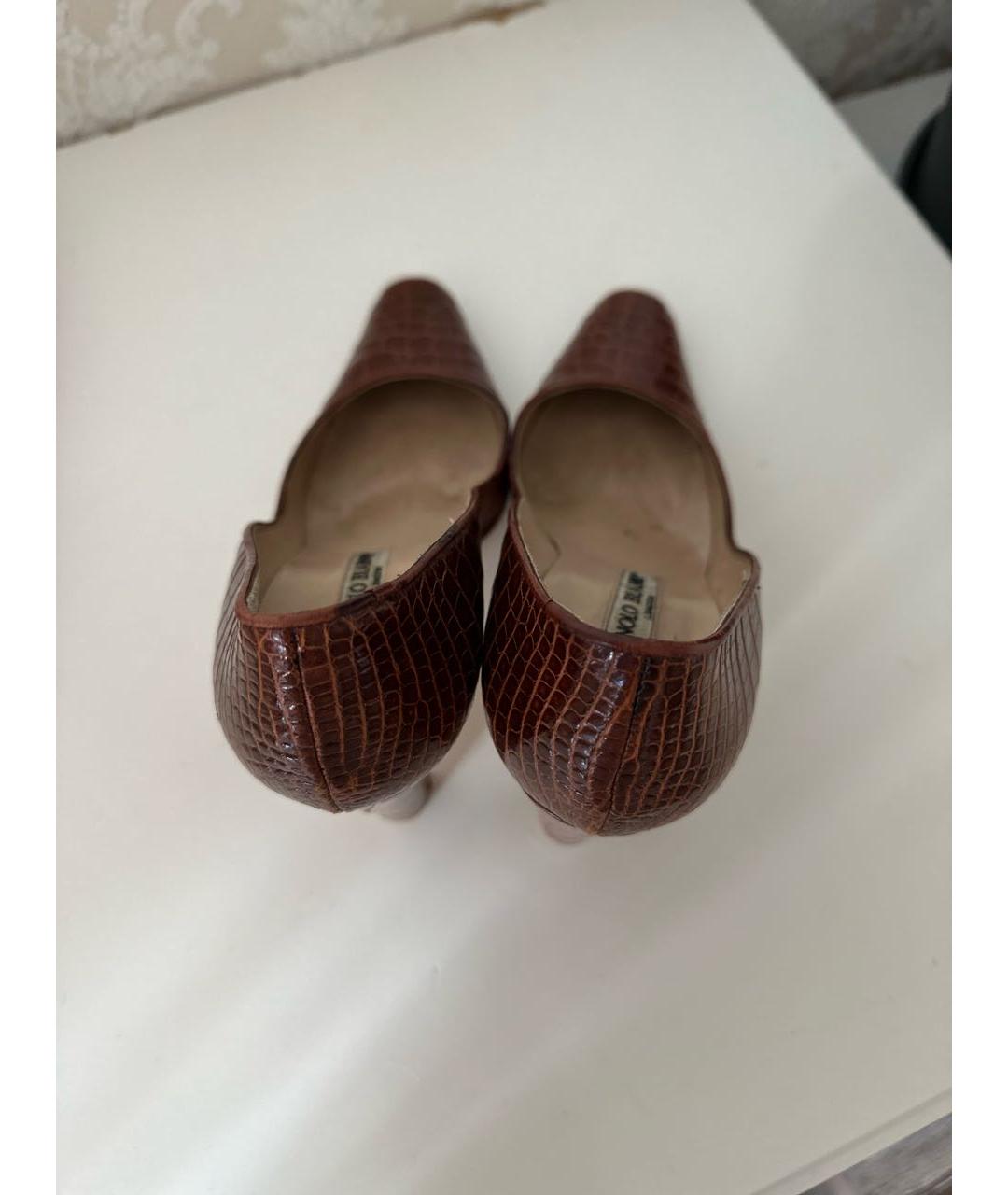 MANOLO BLAHNIK Коричневые туфли из экзотической кожи, фото 2
