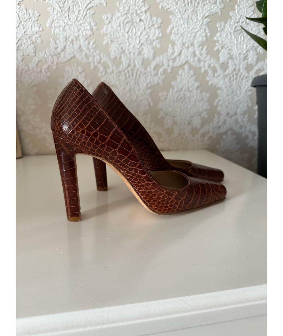 MANOLO BLAHNIK Коричневые туфли из экзотической кожи, фото 4