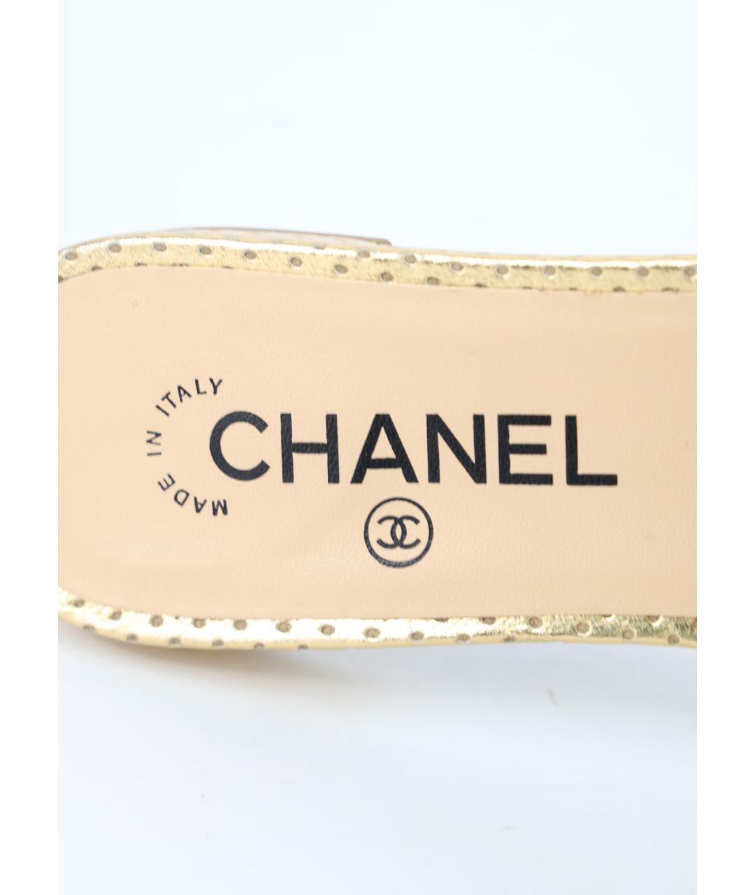 CHANEL Золотые кожаные шлепанцы, фото 4