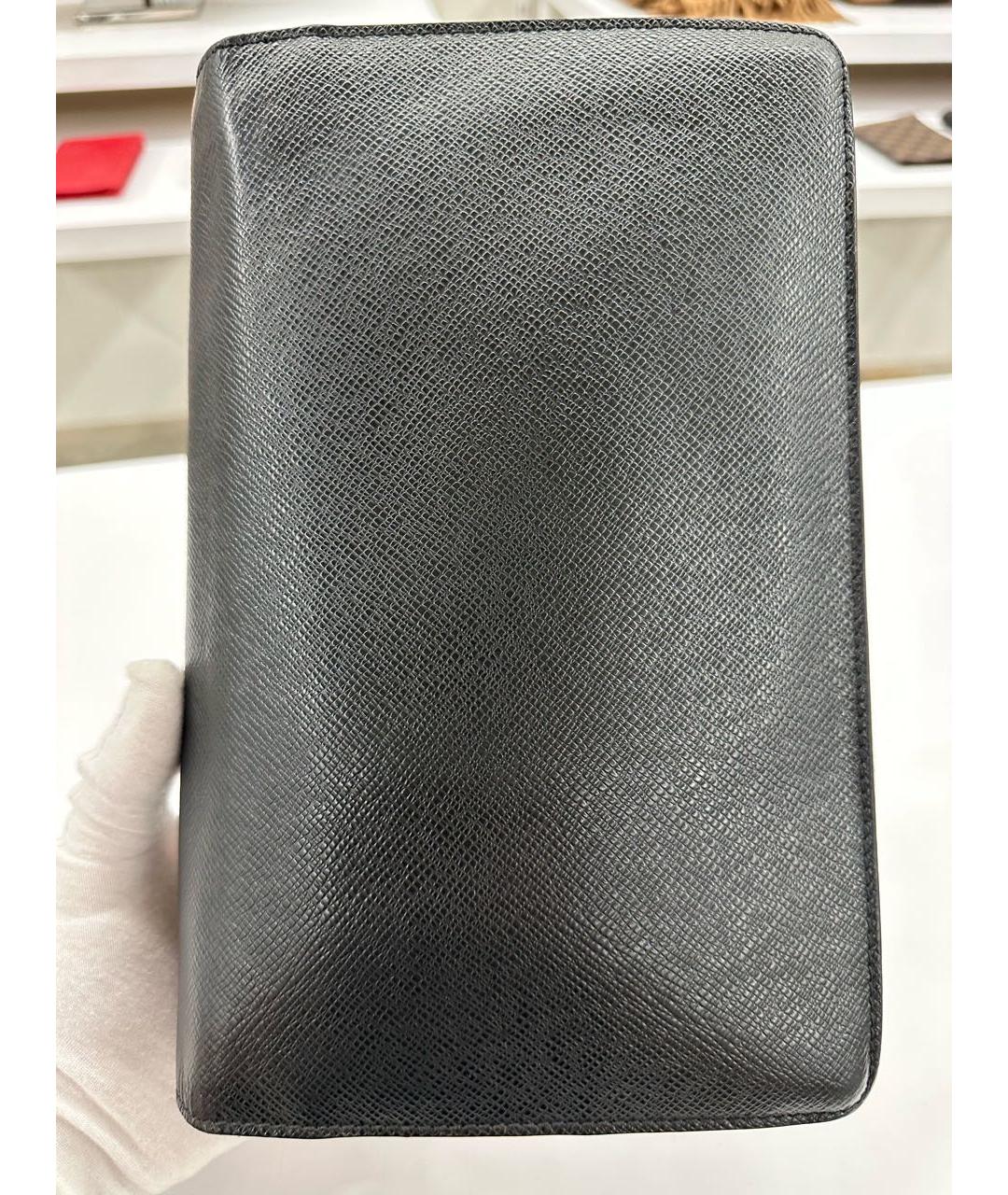 LOUIS VUITTON Черная кожаная барсетка, фото 5