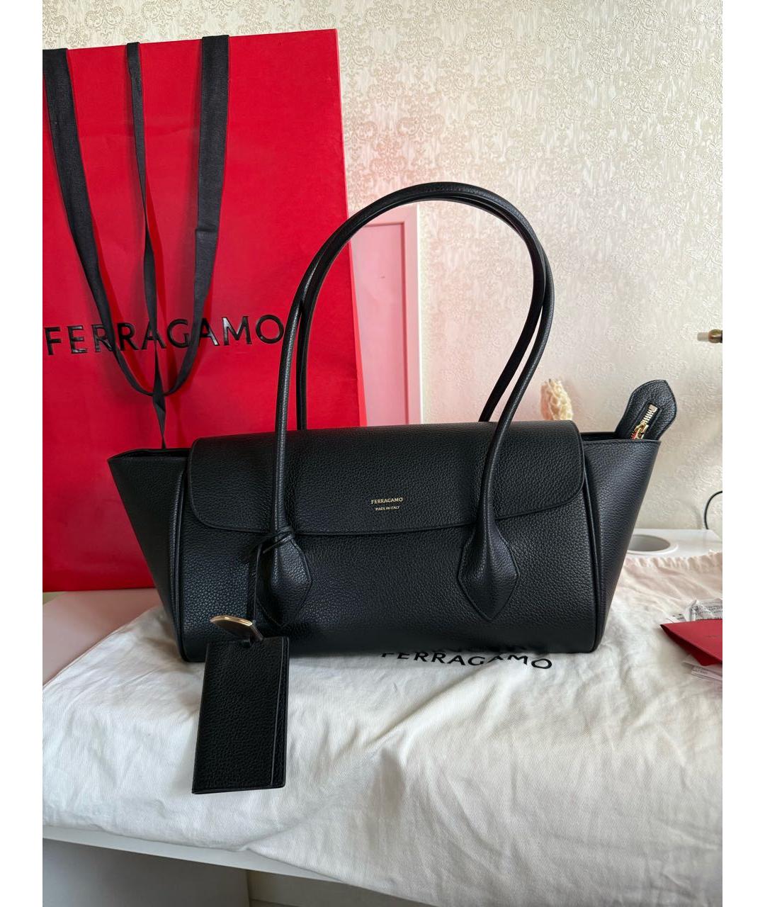 FERRAGAMO Черная кожаная сумка тоут, фото 9