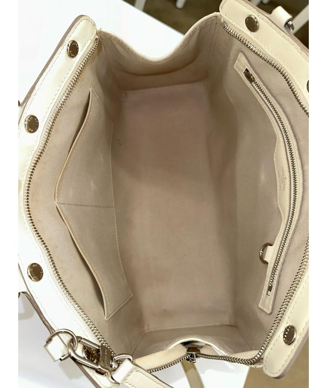LOUIS VUITTON Кожаная сумка с короткими ручками, фото 4