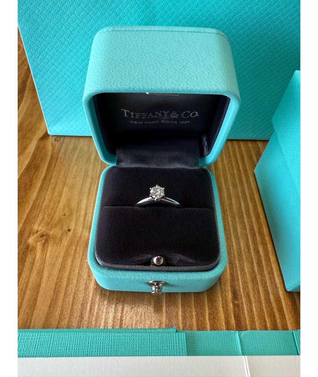TIFFANY&CO Белое платиновое кольцо, фото 5