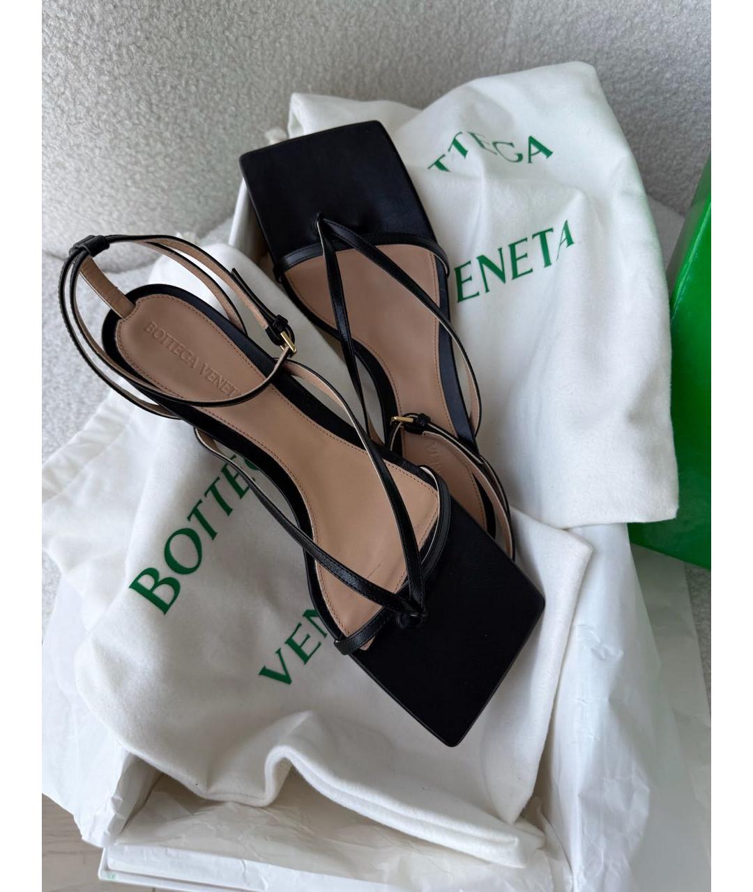 BOTTEGA VENETA Черные кожаные босоножки, фото 4