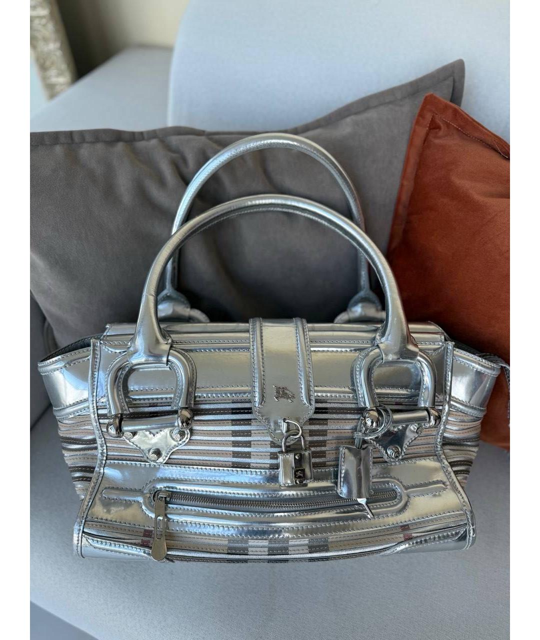 BURBERRY Серебряная сумка с короткими ручками, фото 9