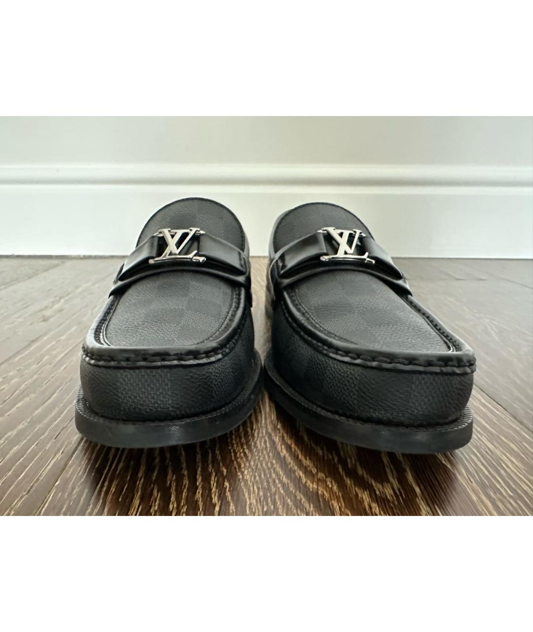 LOUIS VUITTON Антрацитовые кожаные лоферы, фото 2