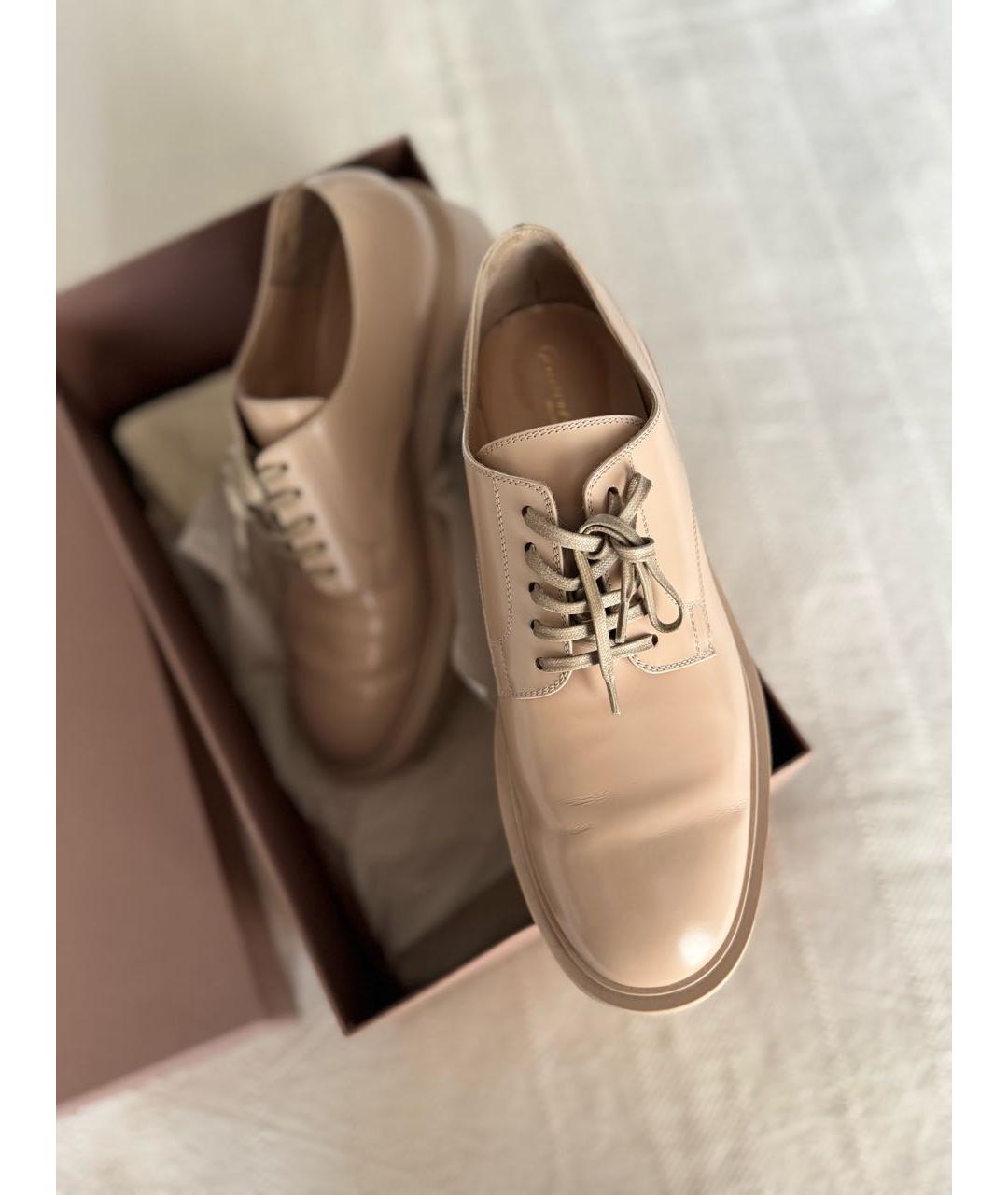 GIANVITO ROSSI Бежевые кожаные брогги и оксфорды, фото 6
