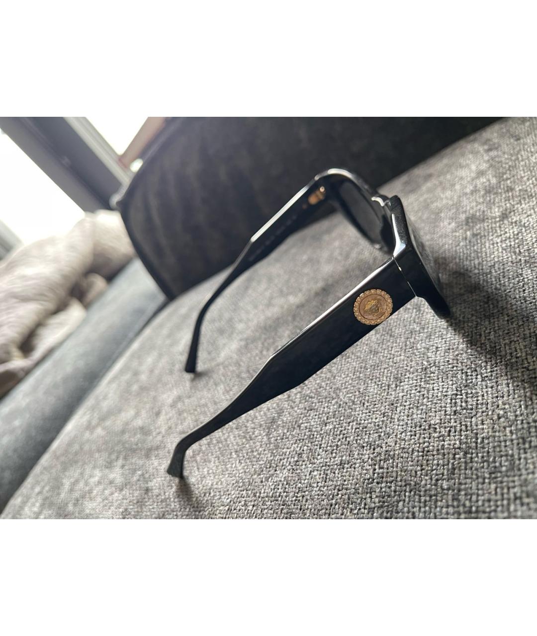 VERSACE Черные пластиковые солнцезащитные очки, фото 2