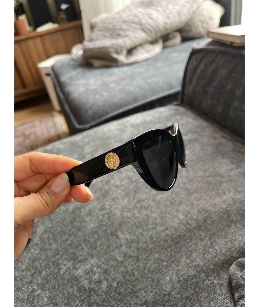 VERSACE Черные пластиковые солнцезащитные очки, фото 3