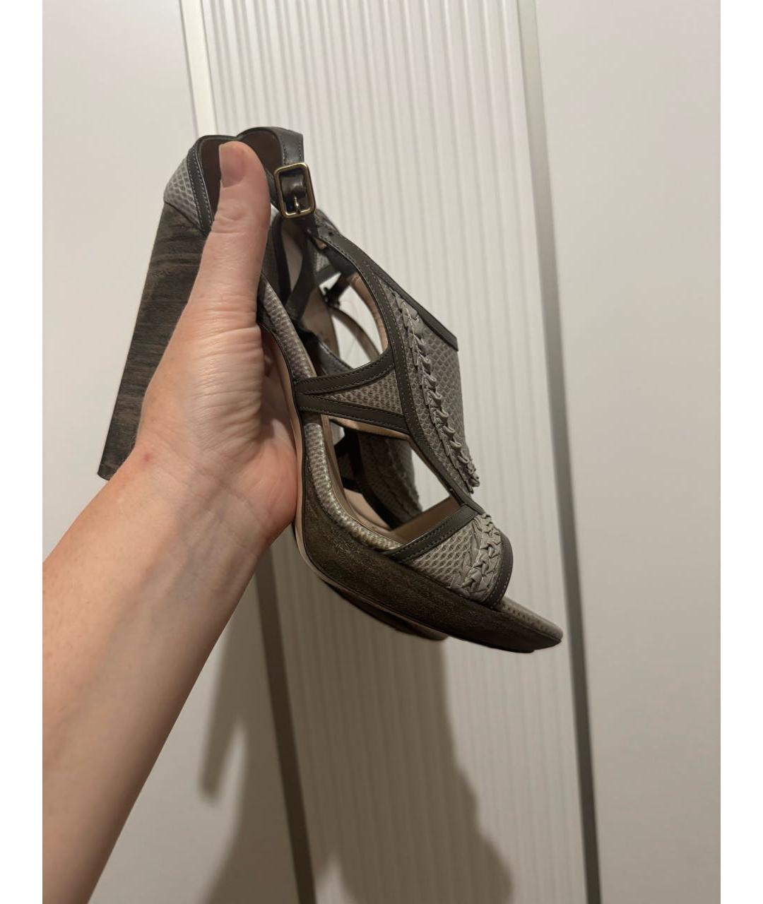 FERRAGAMO Антрацитовые кожаные босоножки, фото 4
