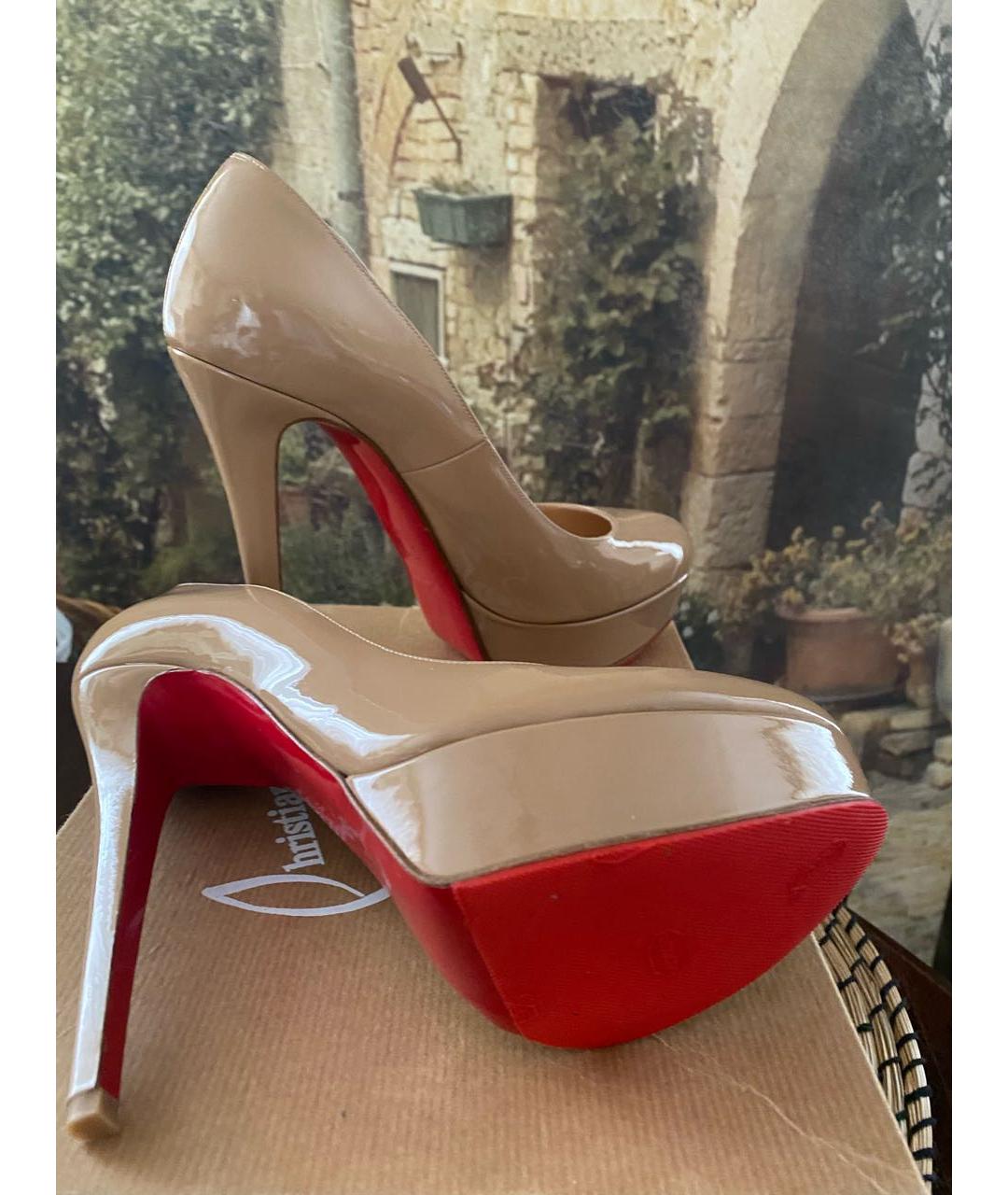 CHRISTIAN LOUBOUTIN Бежевые туфли из лакированной кожи, фото 3