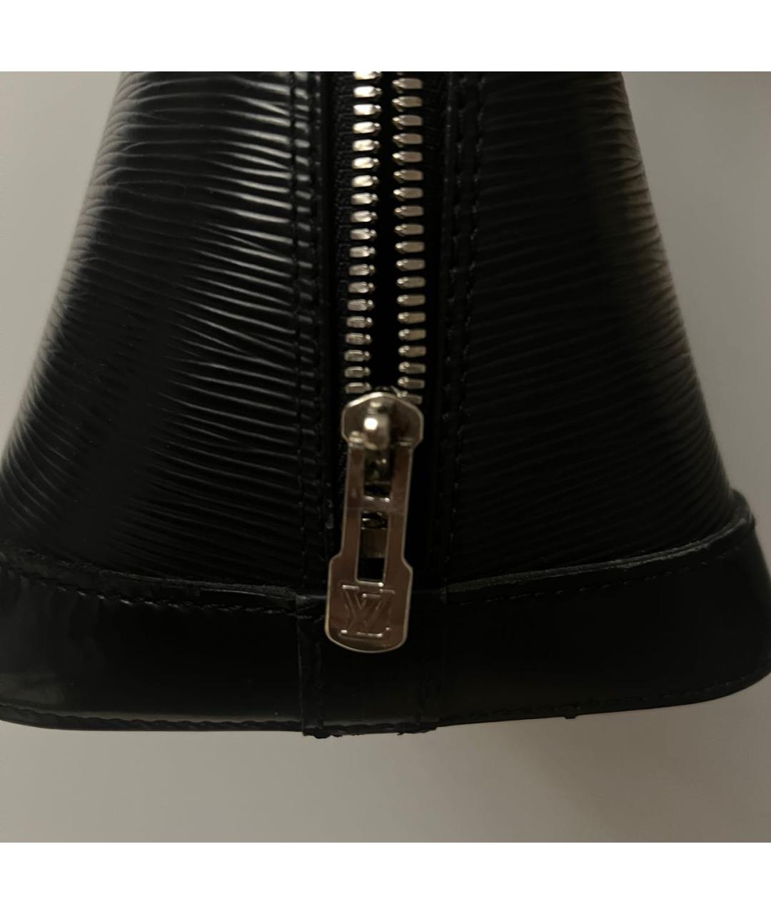 LOUIS VUITTON Черная кожаная сумка с короткими ручками, фото 3