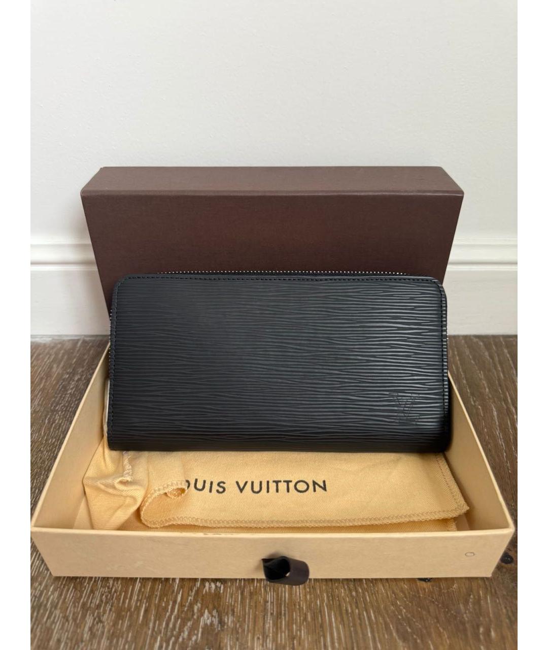 LOUIS VUITTON Черный кожаный кошелек, фото 4