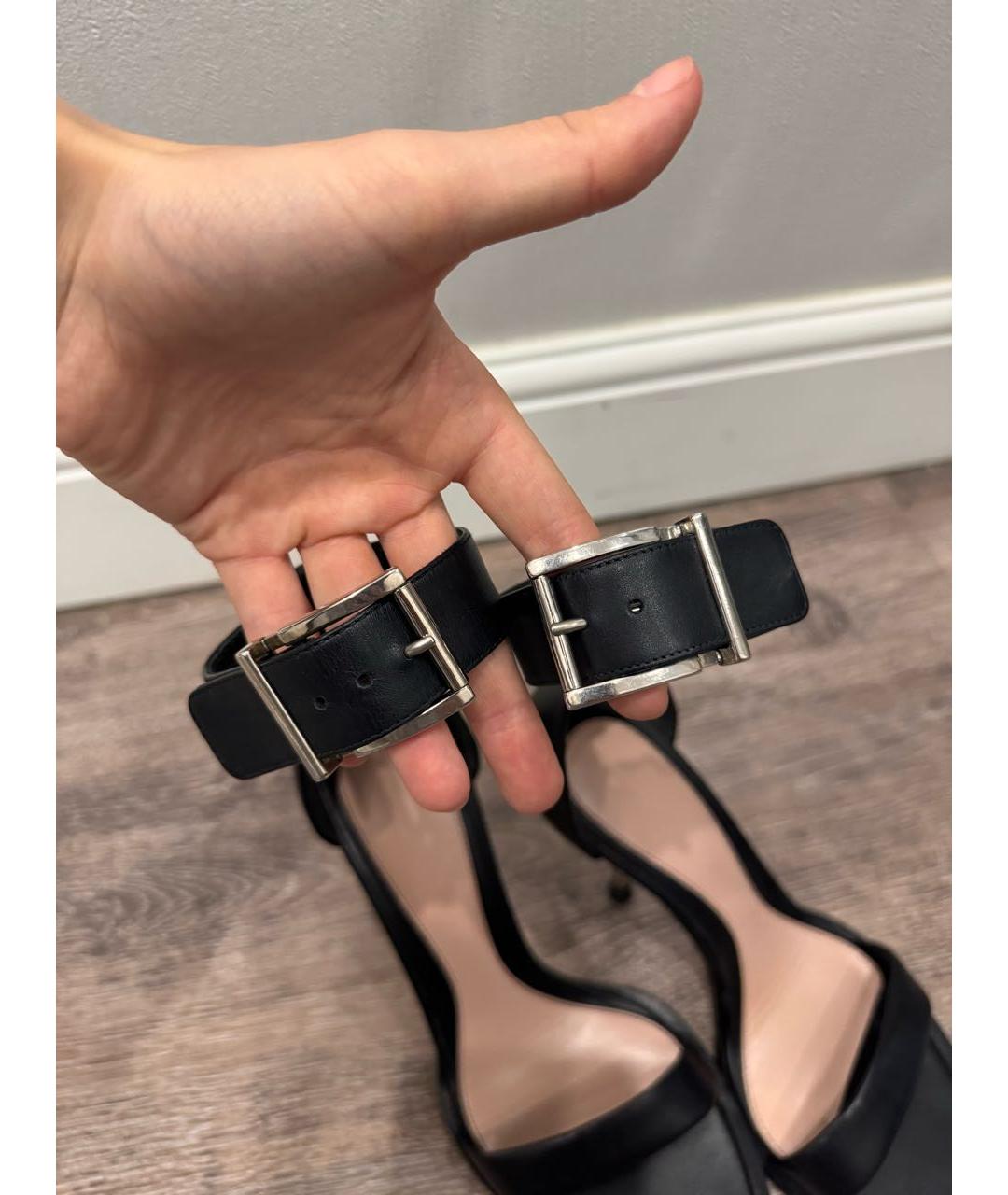 ALEXANDER MCQUEEN Черные кожаные босоножки, фото 4