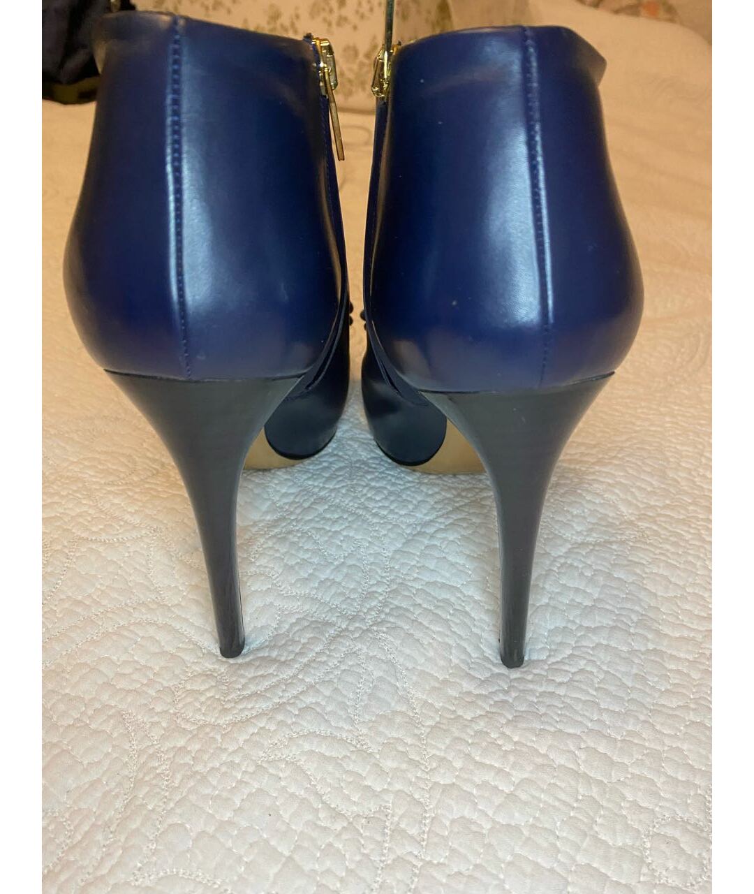 FERRAGAMO Темно-синие кожаные ботильоны, фото 3