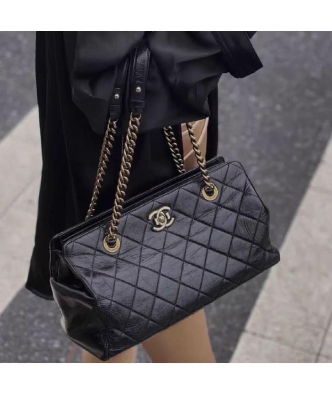CHANEL Черная кожаная сумка тоут, фото 2