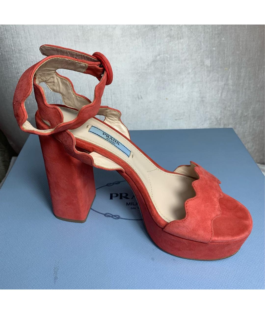 PRADA Коралловые замшевые босоножки, фото 8