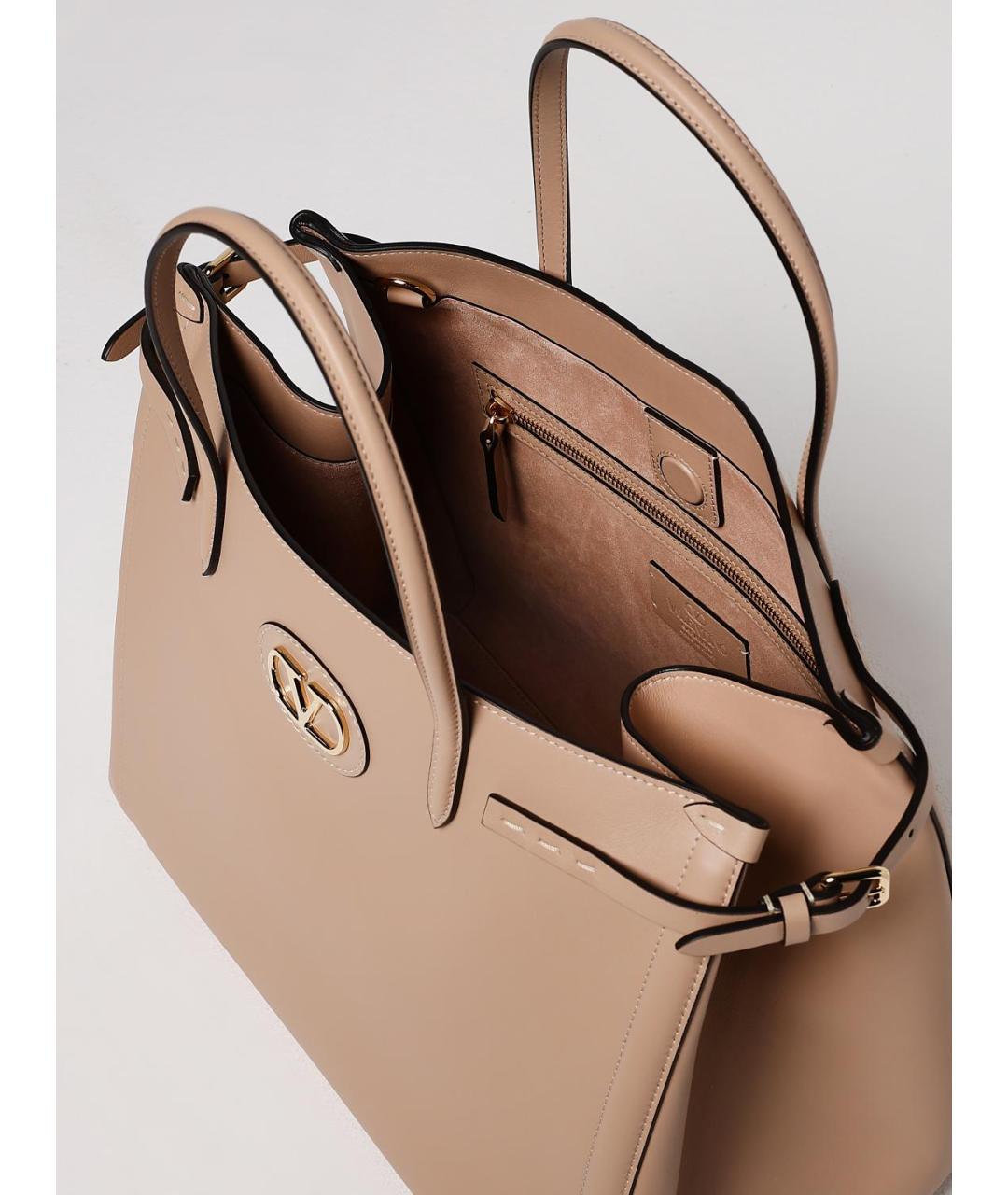 VALENTINO Бежевая кожаная сумка тоут, фото 5