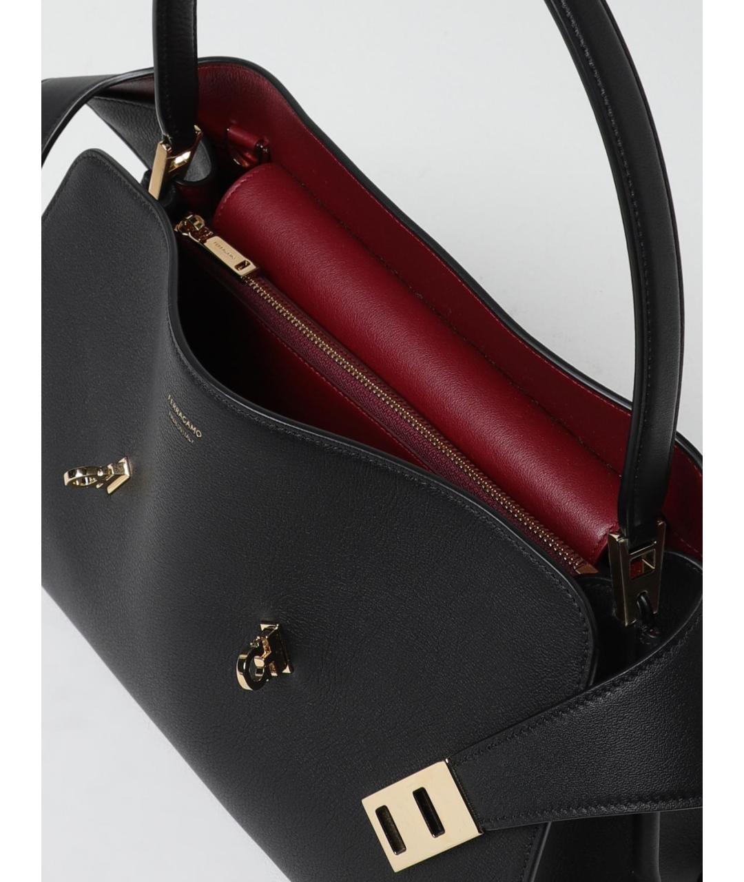 FERRAGAMO Черная кожаная сумка через плечо, фото 5