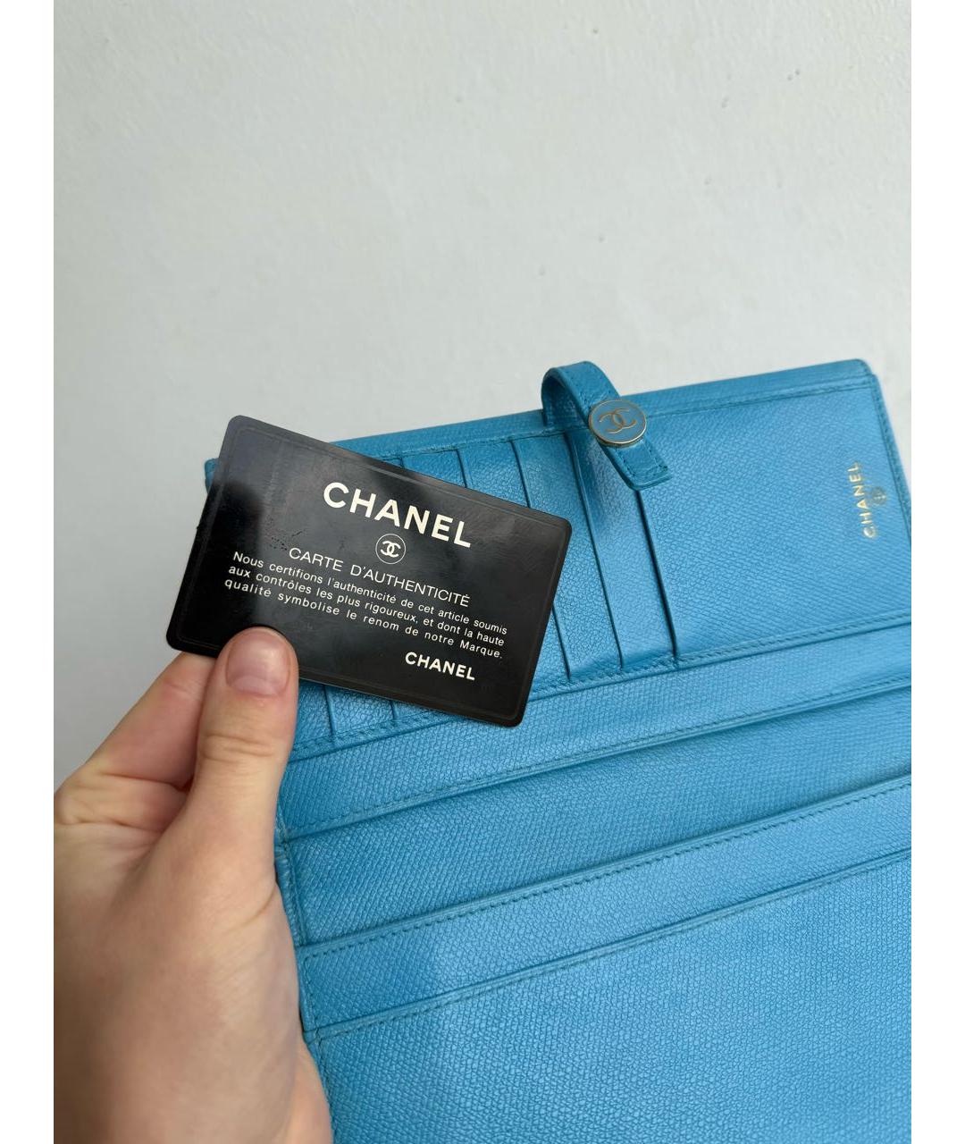 CHANEL Голубой кожаный кошелек, фото 2