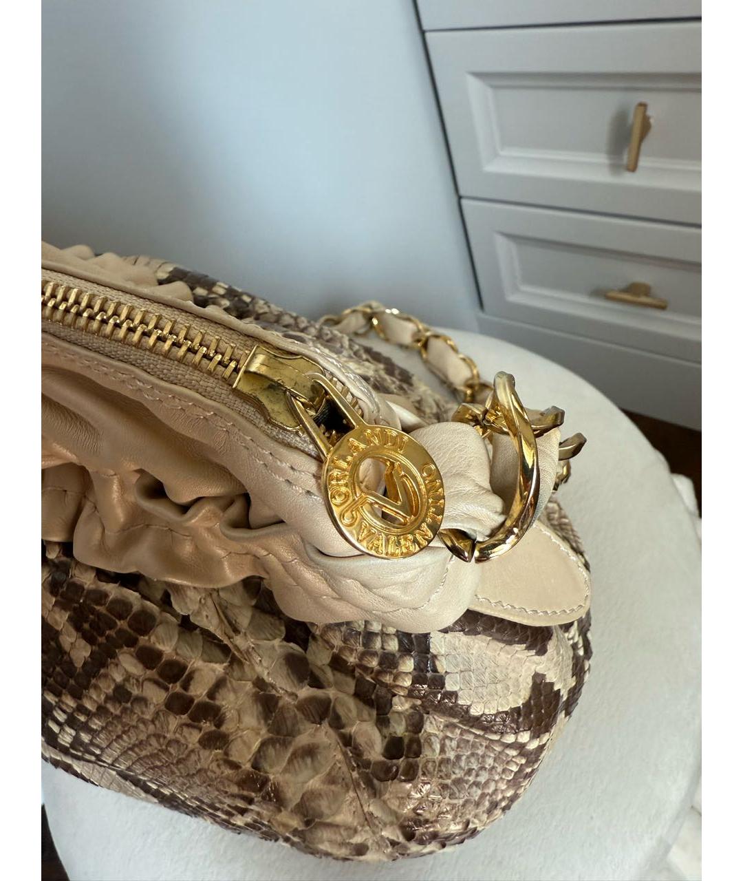 VALENTINO Бежевая сумка с короткими ручками из экзотической кожи, фото 4
