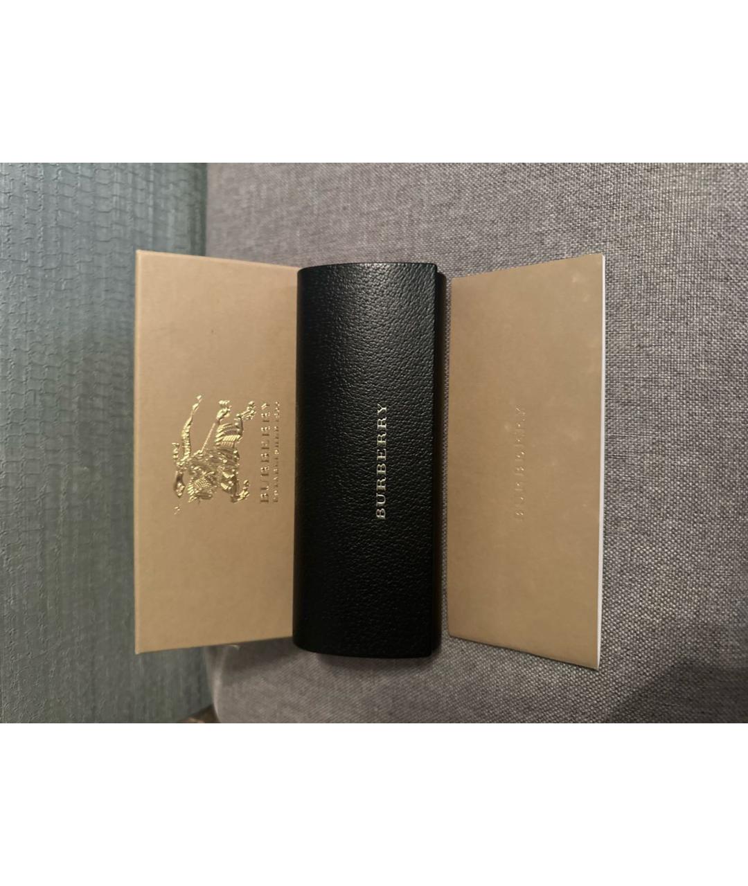 BURBERRY Серые пластиковые солнцезащитные очки, фото 4