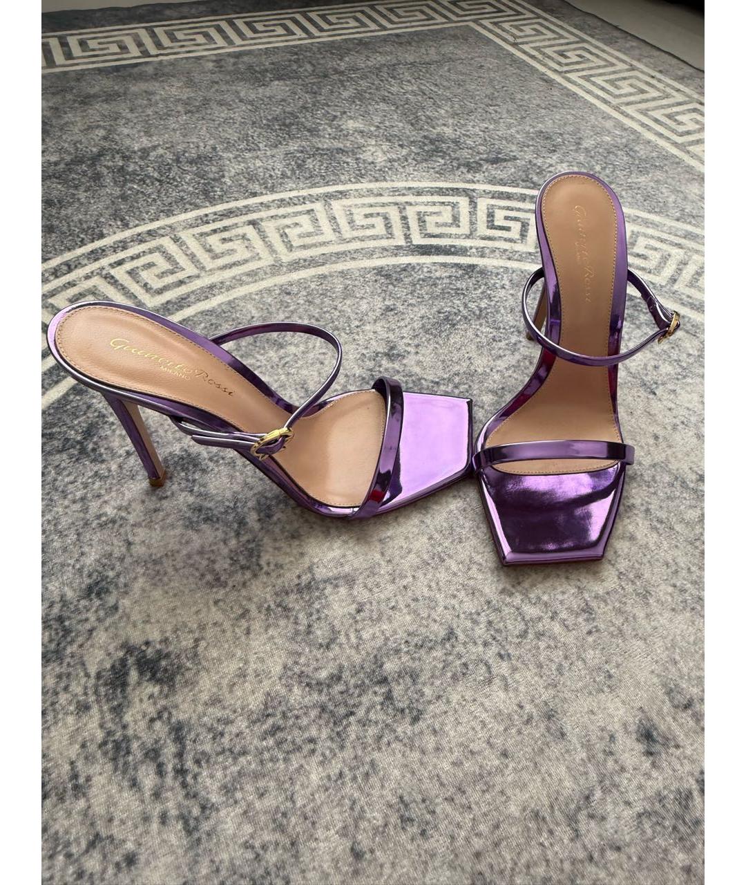 GIANVITO ROSSI Фиолетовые босоножки из лакированной кожи, фото 6