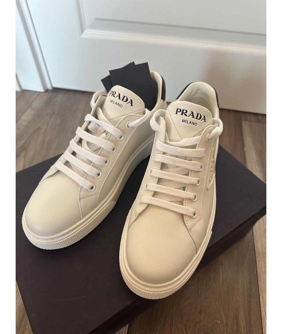 PRADA Белые кожаные кеды, фото 2