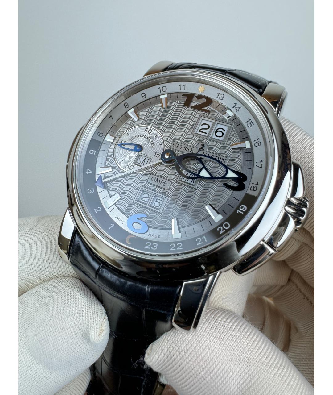 Ulysse Nardin Серые часы из белого золота, фото 3