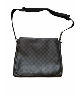 LOUIS VUITTON Сумка на плечо