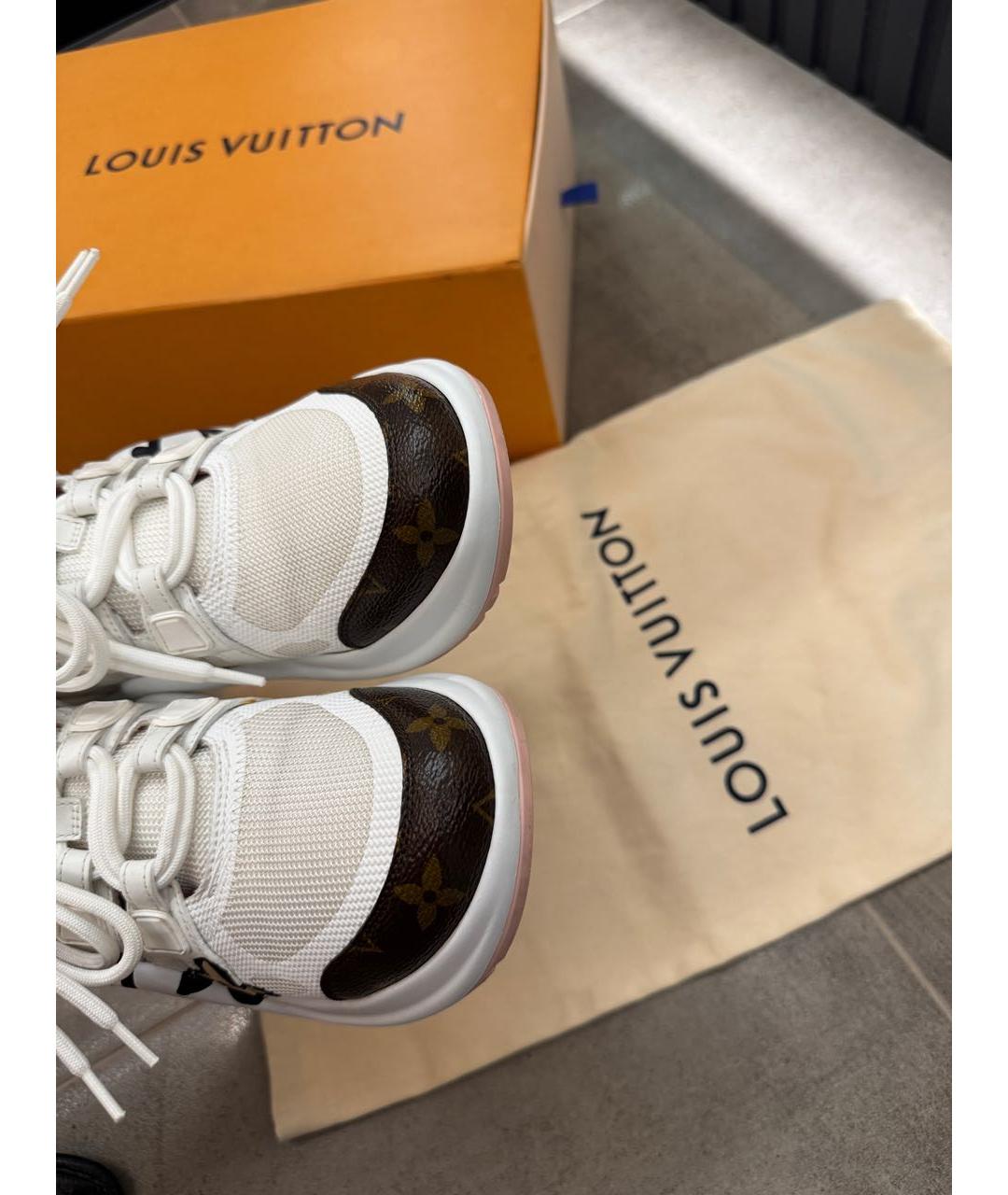 LOUIS VUITTON Белые кожаные кроссовки, фото 3