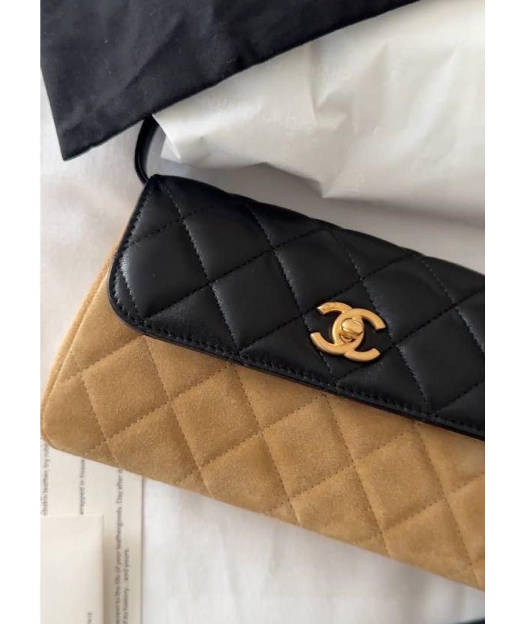 CHANEL Бежевая замшевая сумка через плечо, фото 2