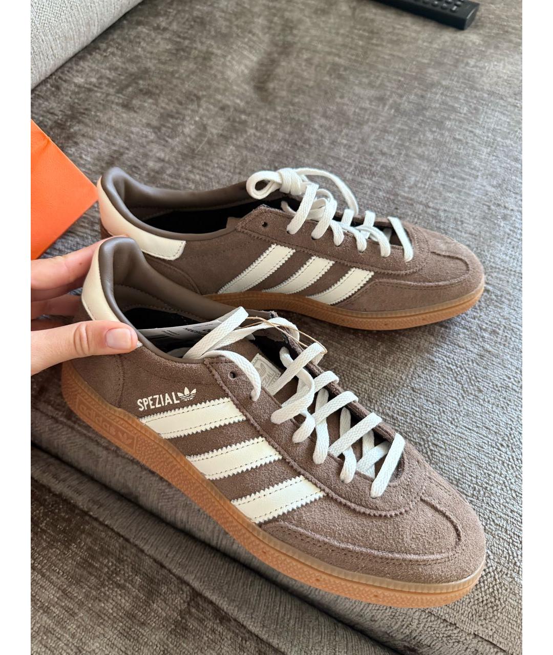ADIDAS Коричневые замшевые кроссовки, фото 2
