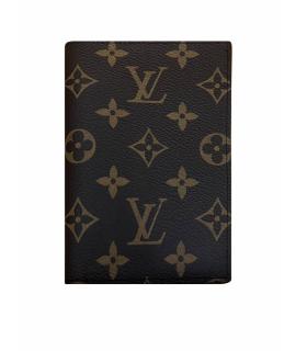 LOUIS VUITTON Обложка/футляр