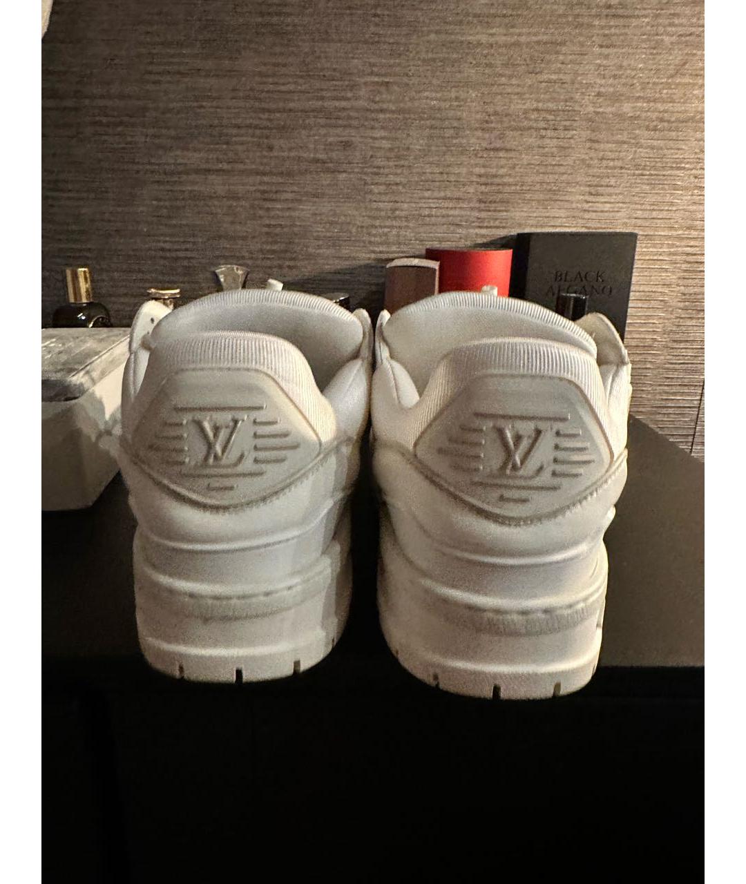 LOUIS VUITTON Белые кожаные низкие кроссовки / кеды, фото 3