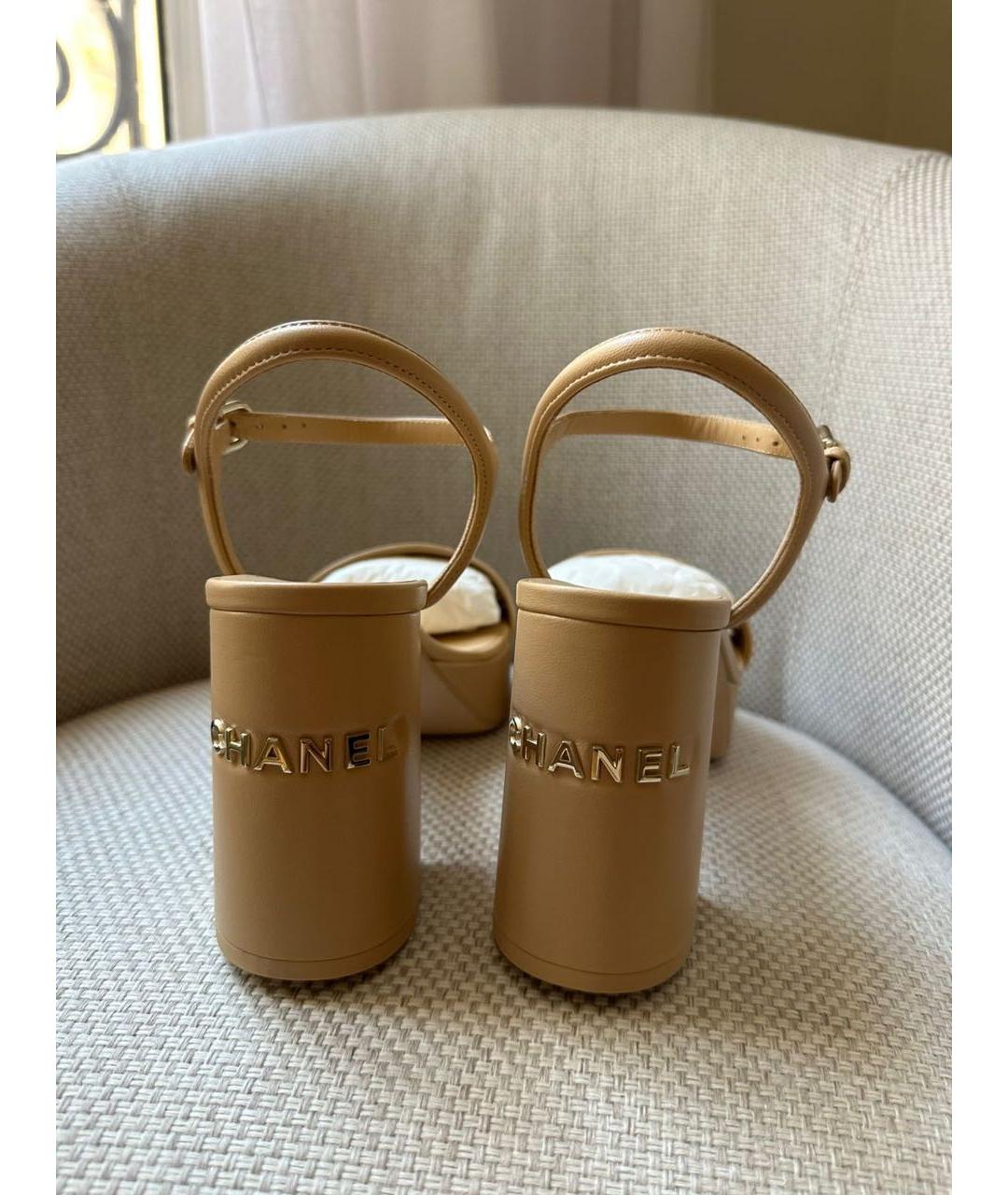 CHANEL Бежевые кожаные босоножки, фото 2