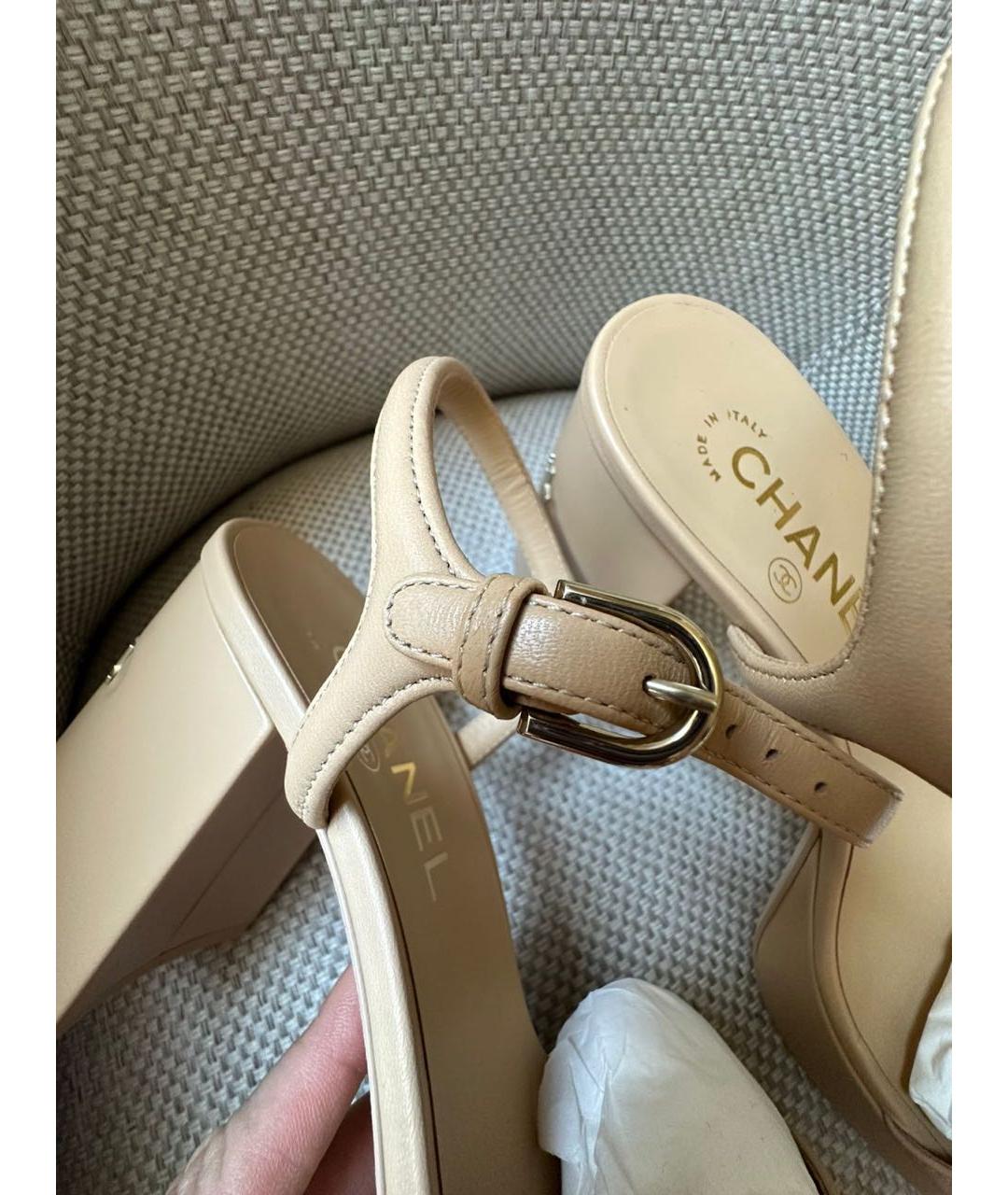 CHANEL Бежевые кожаные босоножки, фото 8