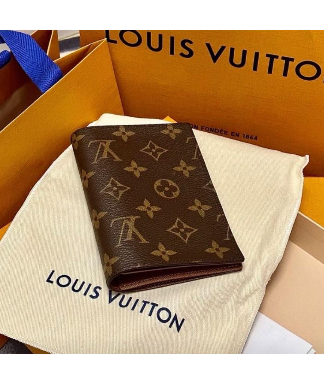 LOUIS VUITTON Коричневый кожаный кардхолдер, фото 5