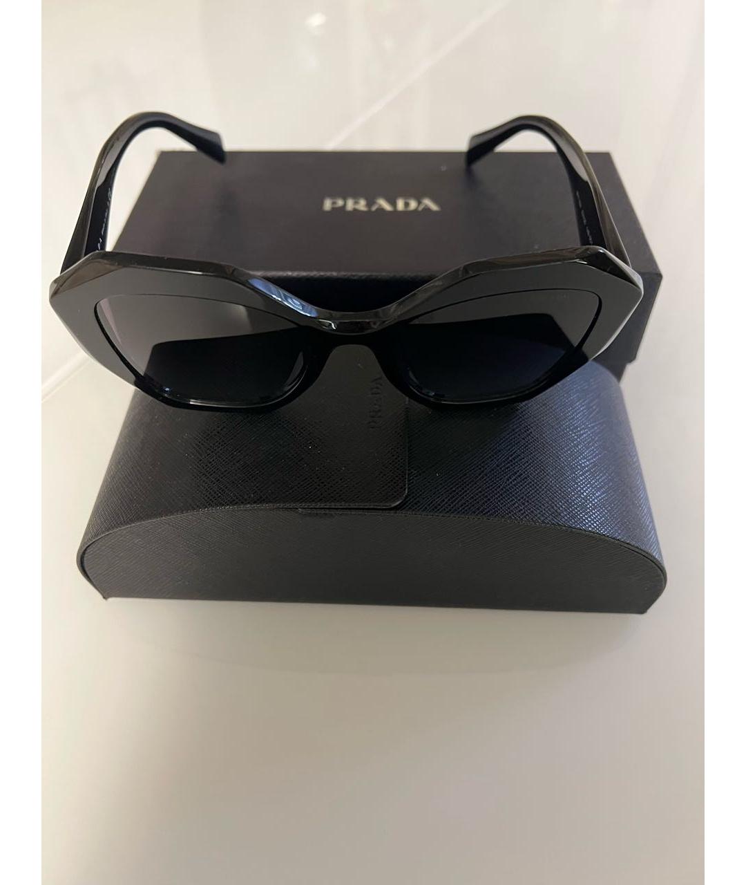 PRADA Черные пластиковые солнцезащитные очки, фото 3