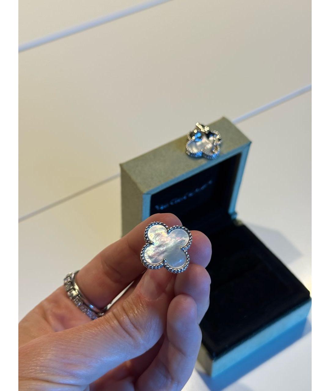 VAN CLEEF & ARPELS Белые серьги из белого золота, фото 5