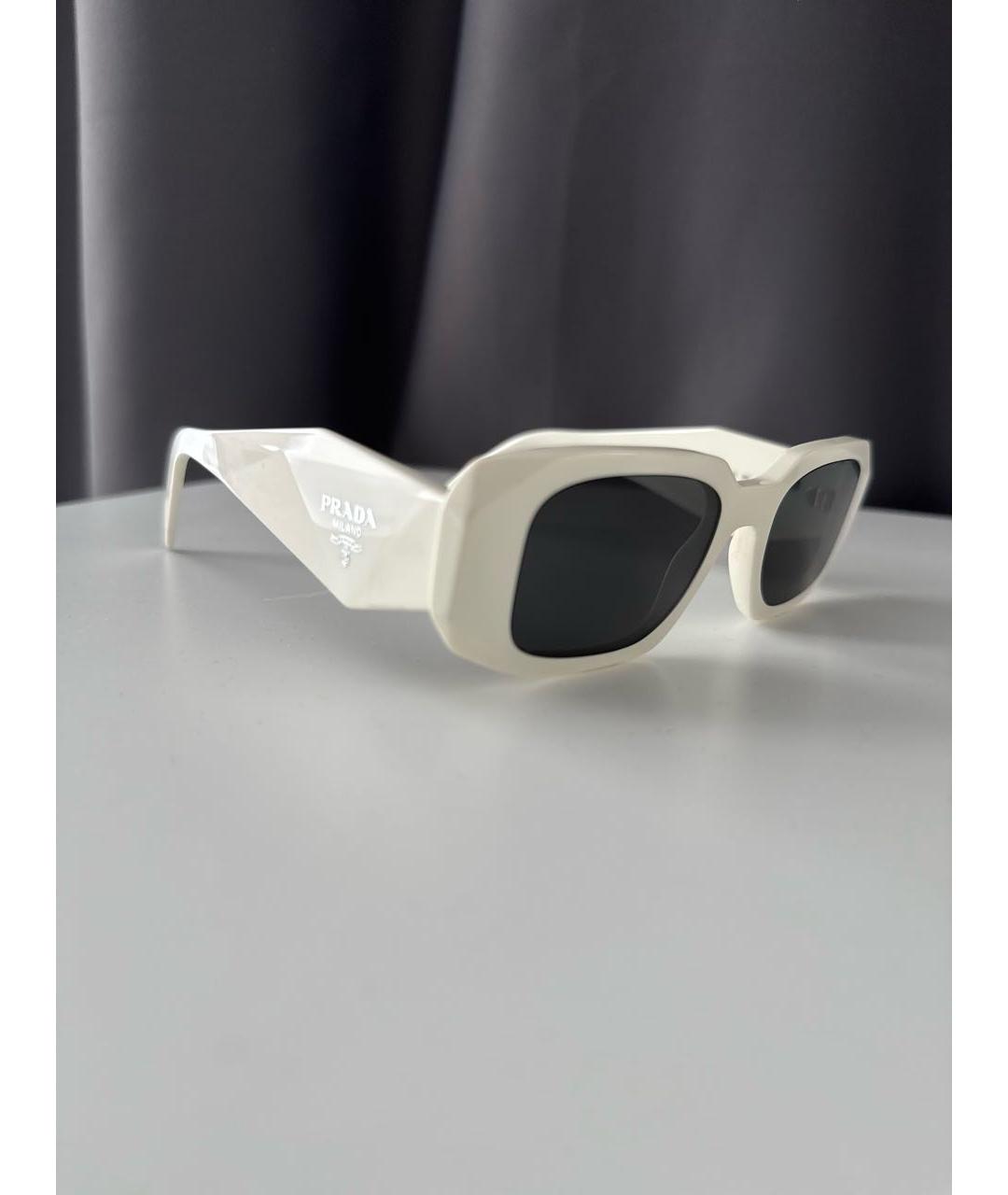 PRADA Белые пластиковые солнцезащитные очки, фото 3