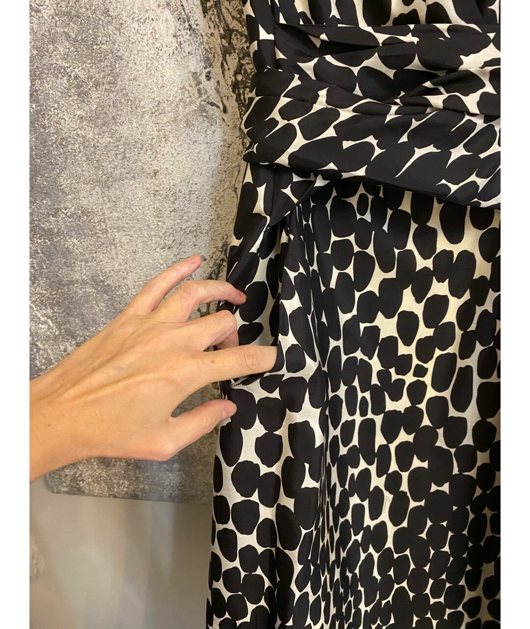 GUCCI Черное шелковое коктейльное платье, фото 3