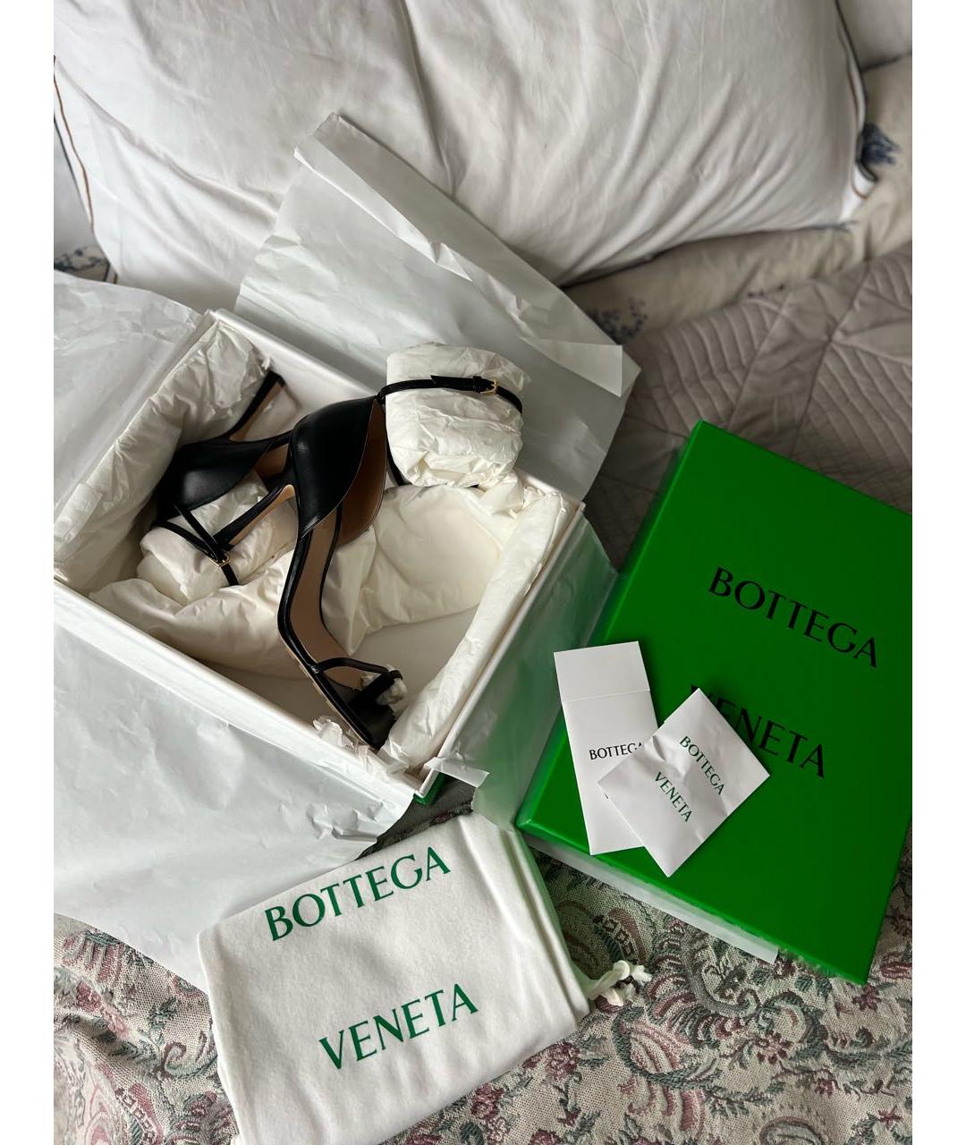 BOTTEGA VENETA Черные кожаные босоножки, фото 5