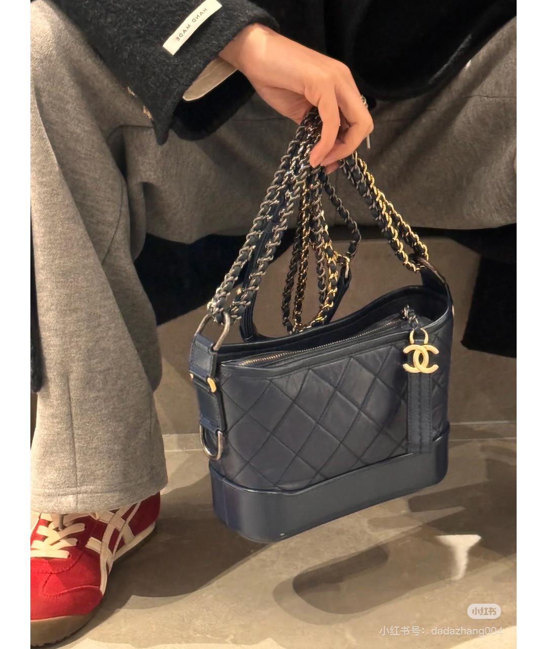 CHANEL Серая кожаная сумка тоут, фото 6