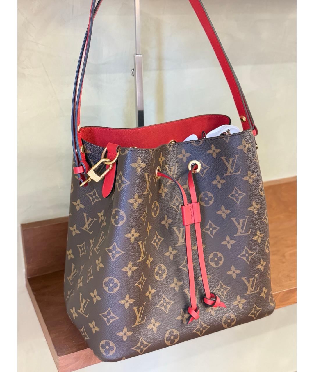 LOUIS VUITTON Красная сумка тоут из искусственной кожи, фото 4