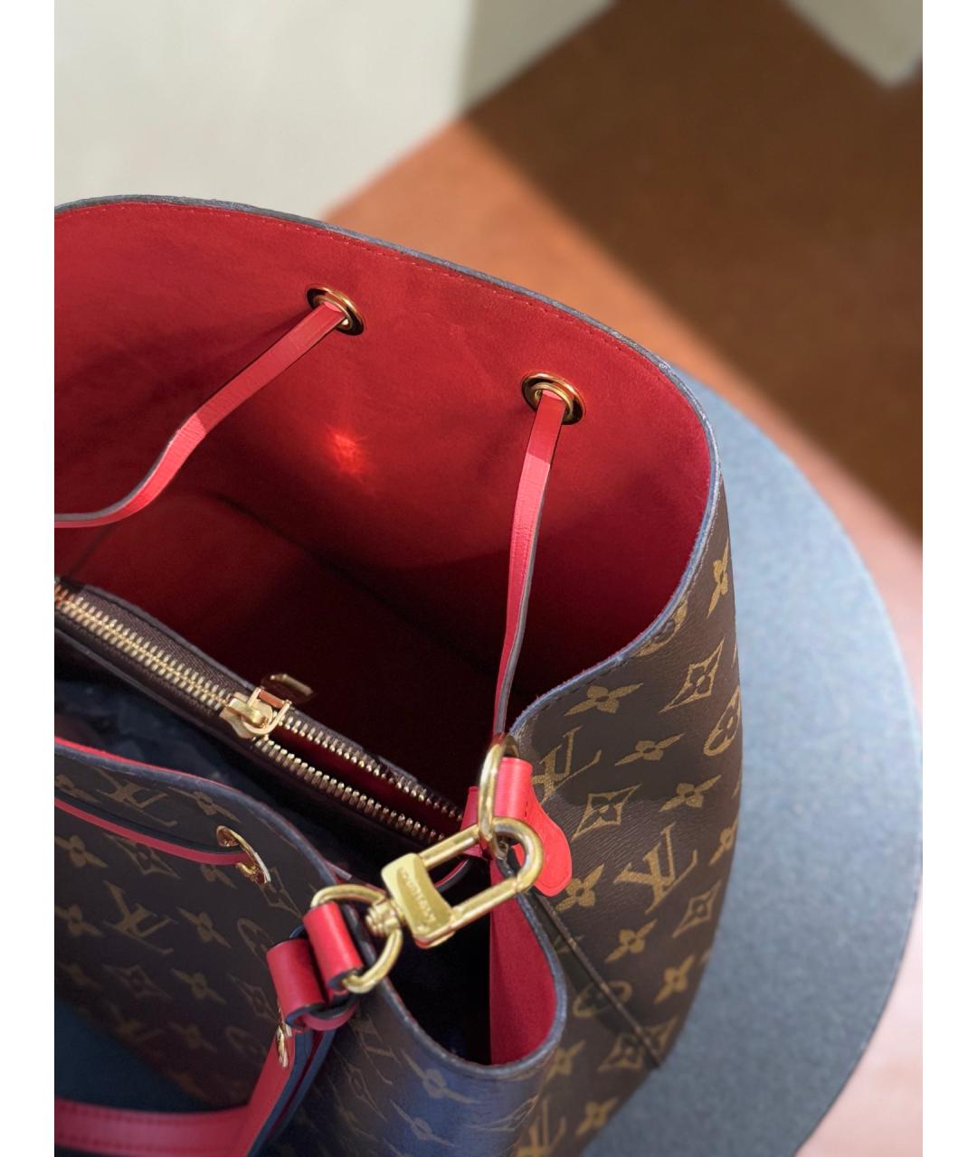 LOUIS VUITTON Красная сумка тоут из искусственной кожи, фото 8