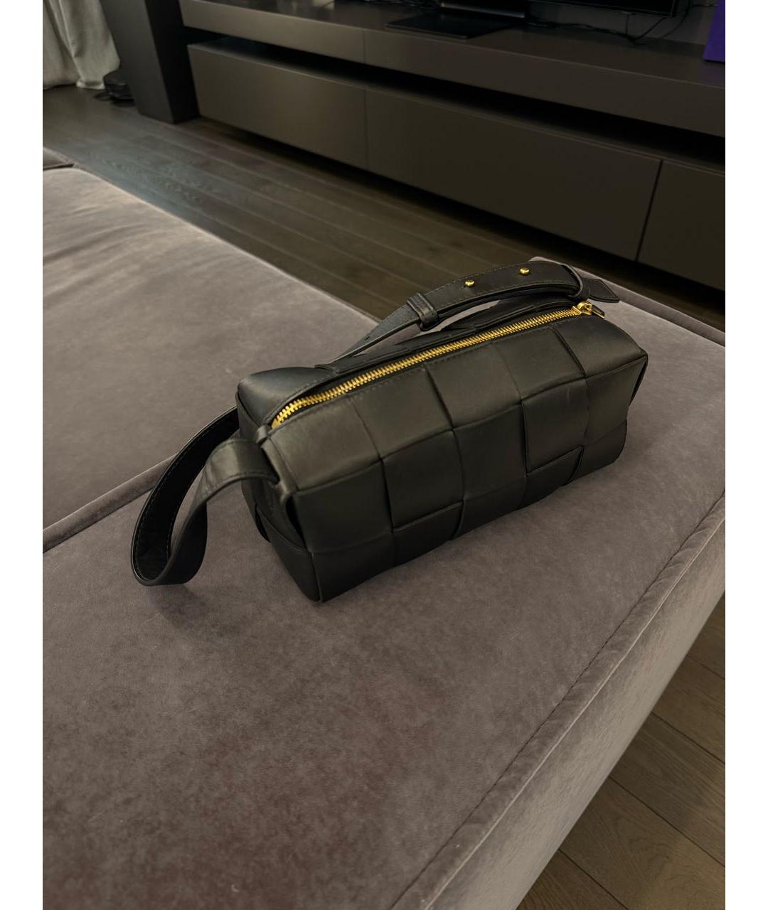 BOTTEGA VENETA Черная кожаная сумка через плечо, фото 5